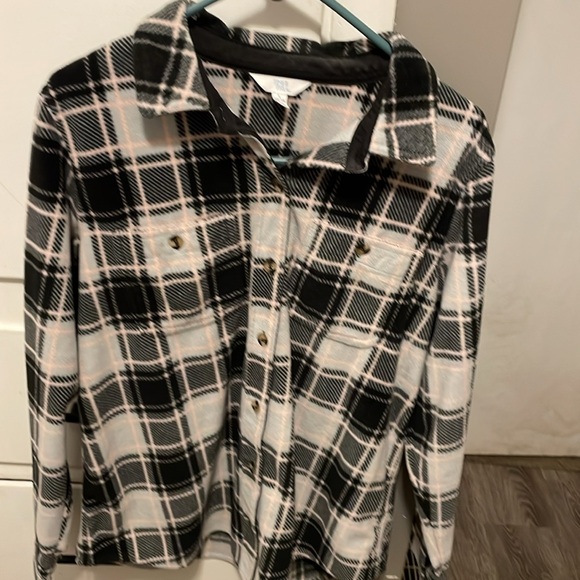 Time and True Soft Button Up Flannel Shirt 👚 Size Large. Black, Gray And Pink. - Picture 5 of 7